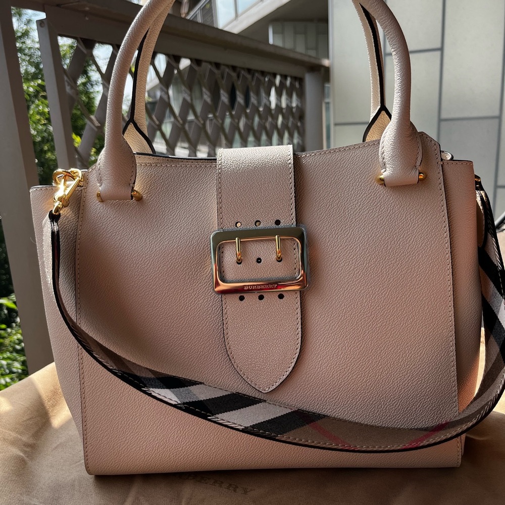 Burberry bag.Never worn, perfect condition with bag.